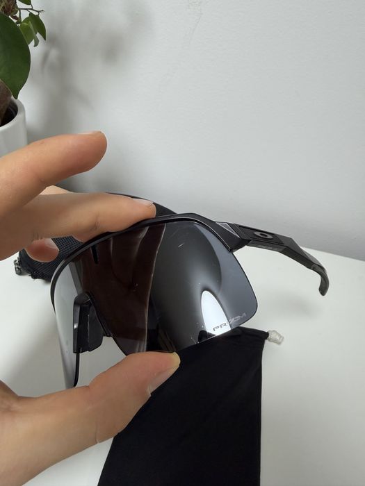 Oakley sutro lite