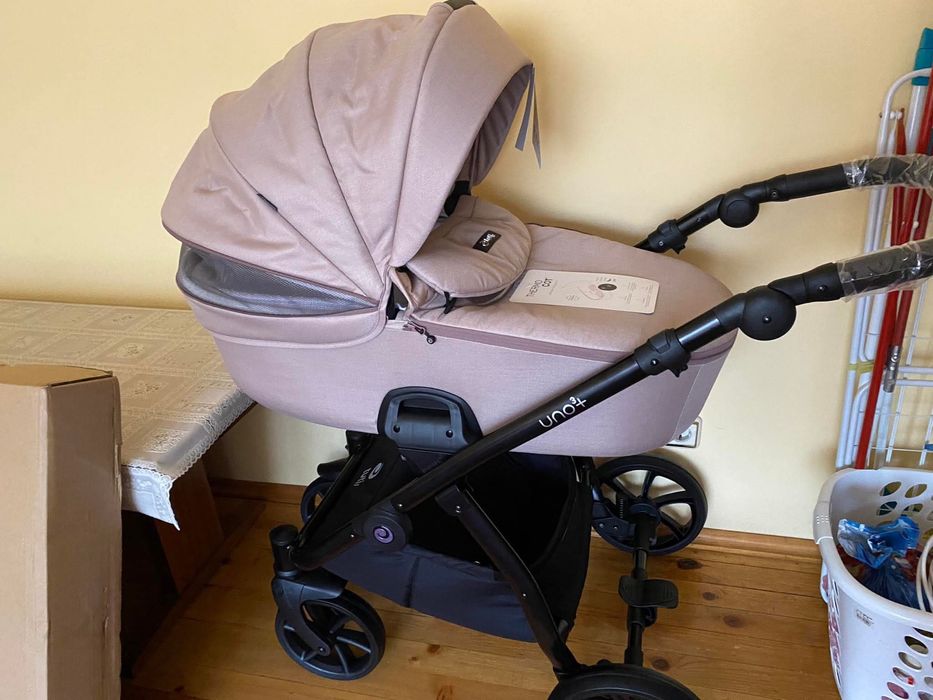 Продавам детска количка