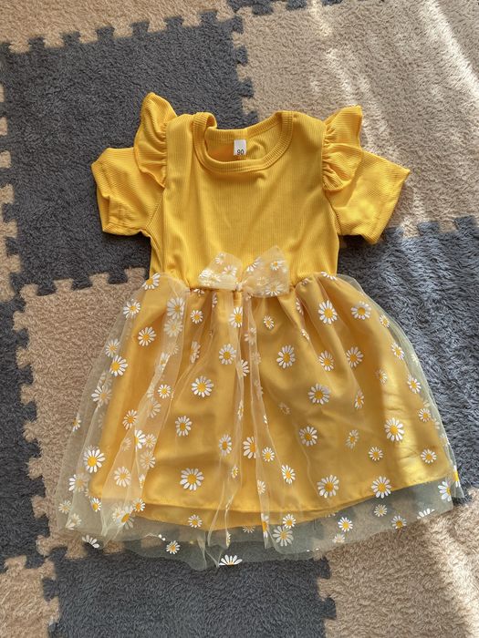 Лот за момиче размер 90 по етикет