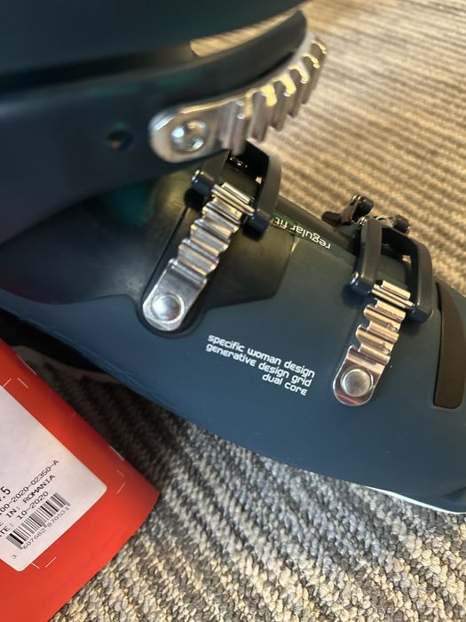 Чисто нови ски обувки - Rossignol