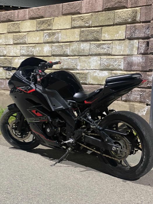 Мотоцикл спортбайк