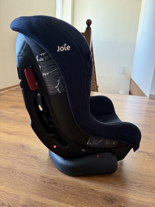Продам Автокресло Joie