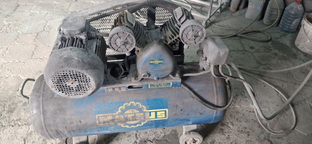 Компрессор буу рабочем состояние 380 вольт 100 литр