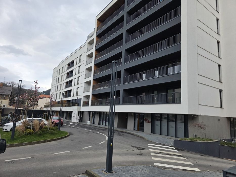 Închiriez apartament cu 2 camere central  in Brașov