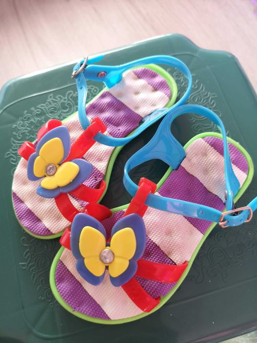 Детски сандали за момиченца