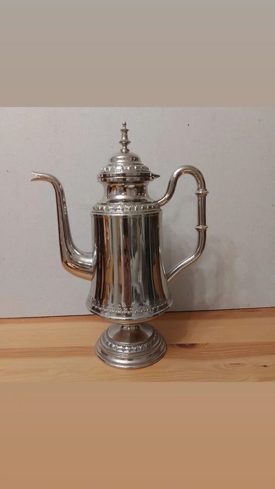 Шведски посребрен чайник