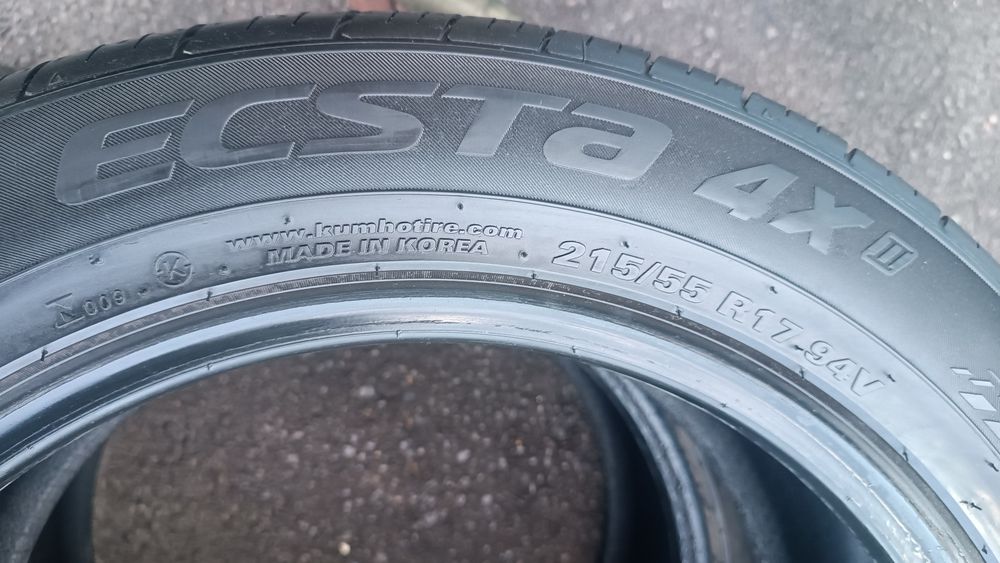 215/55/17 Kumho .
