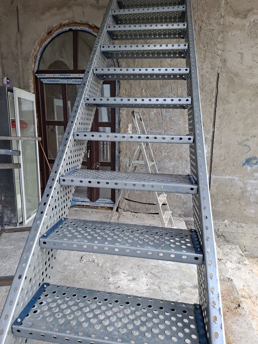 scarii metalice zincate exterioare și pentru incendii , platforme, pod