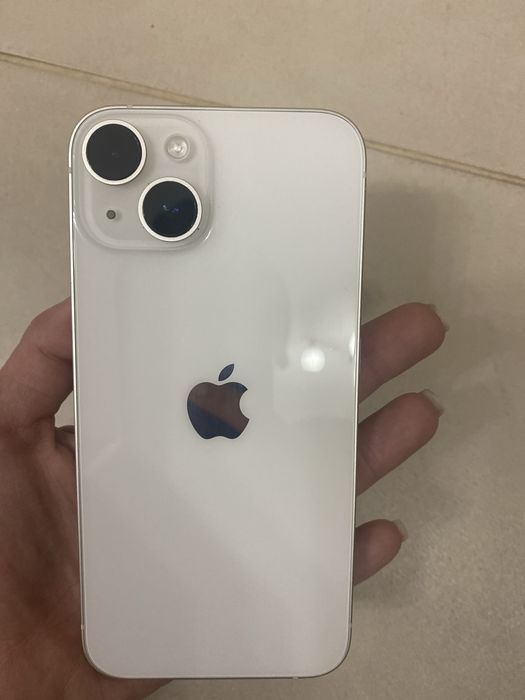 Продавам iphone 14  64GB