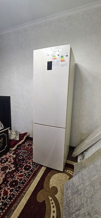 Холодильник Samsung 2024 года
