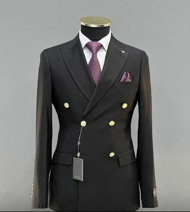 Стильные костюмы