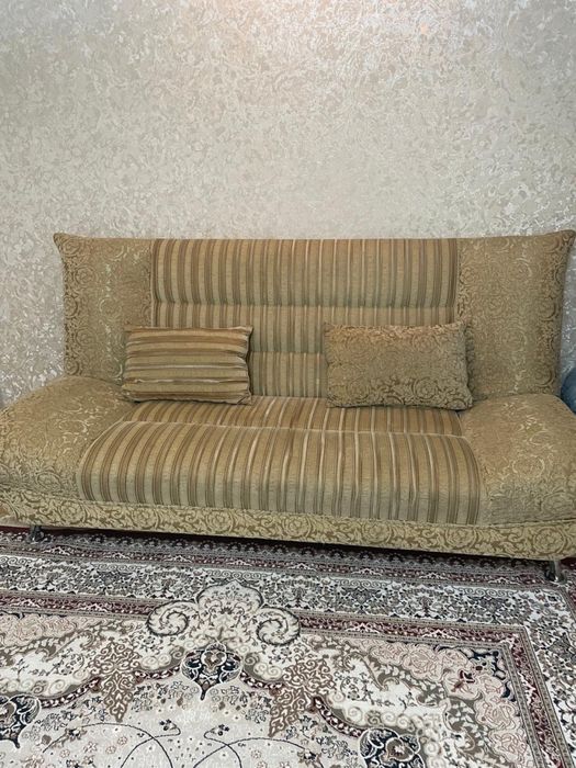 Продается бу диван в хорошем состоянии