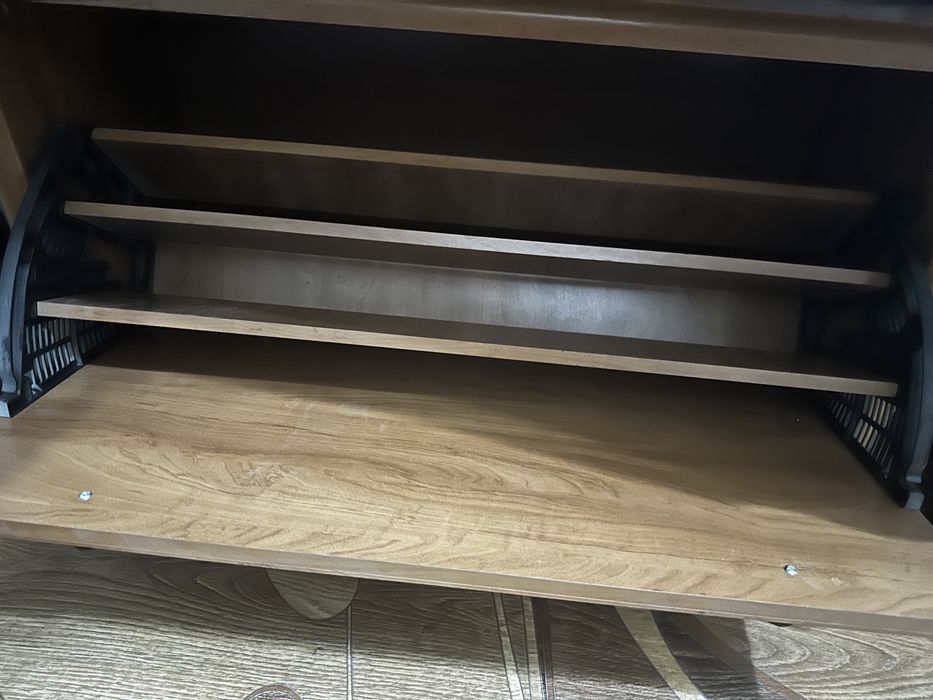 Обувница в хор.состоянии. Срочно!!!