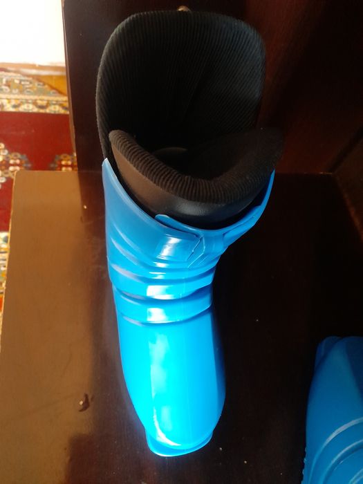 Продам Детский горнолыжные ботинки