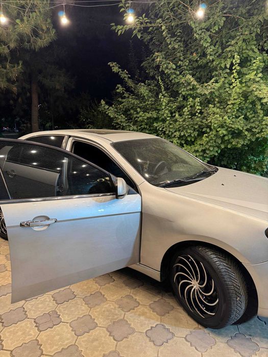 Epica '2010' v ideale