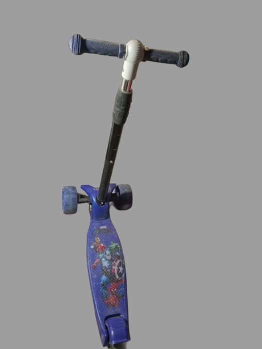 Детский самокат.