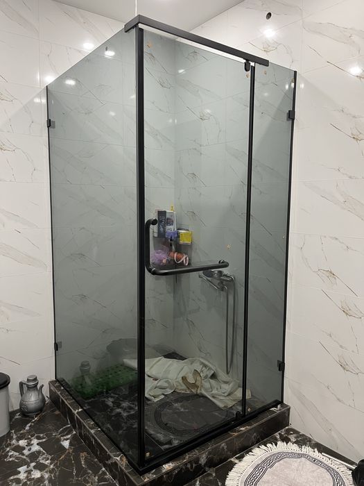 Душевые кабины, перегородки из стекла