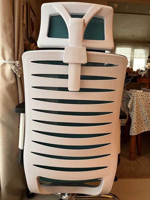 Стол за бюро/компютър