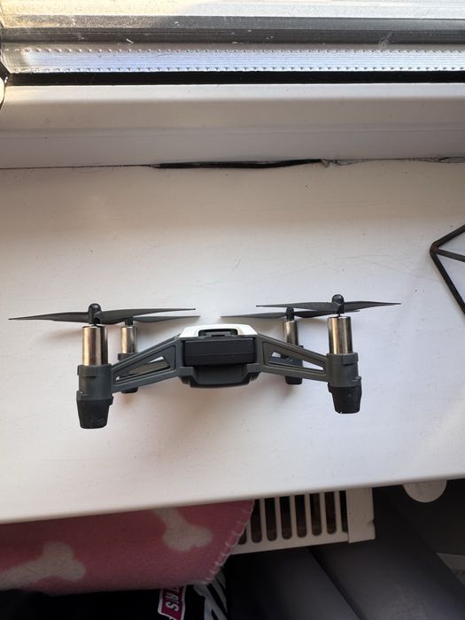 Drona Tello Dji albă