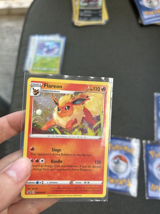 Pokemon карти оригинални
