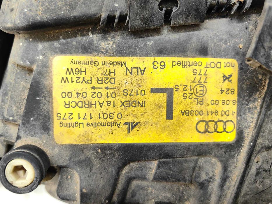 Оригинални фарове Ауди А8 Д2  Audi A8 D2 Xenon