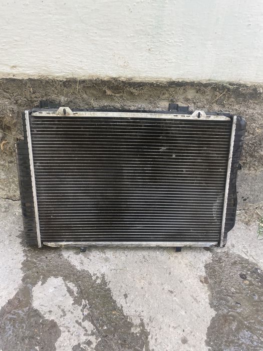 Радиатор Мерс с280 w202