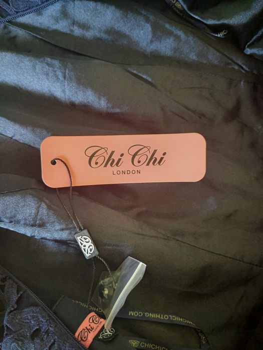 Рокля Chi Chi за повод