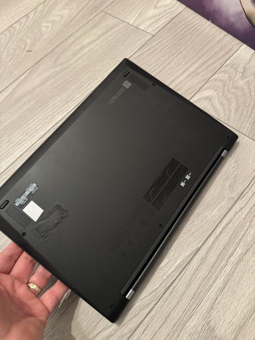 Lenovo x1 carbon i5-1345u