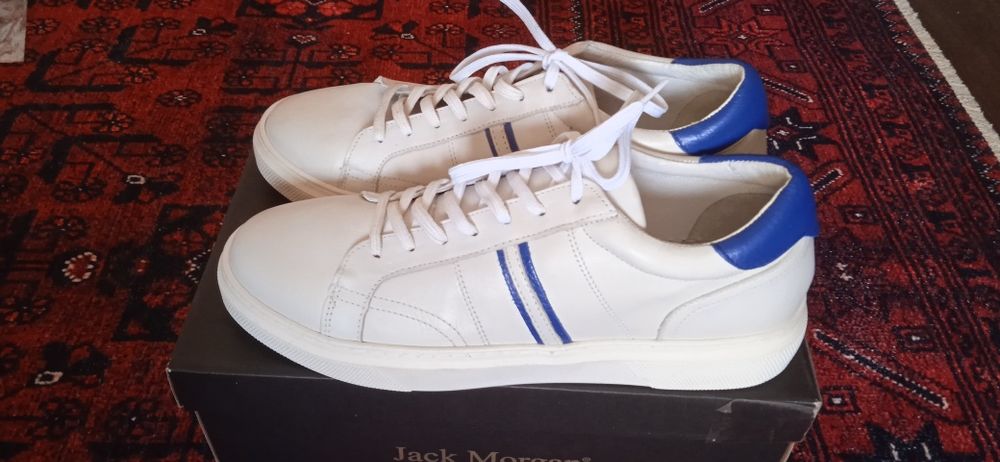 Кроссовки 44 размера, кожаные