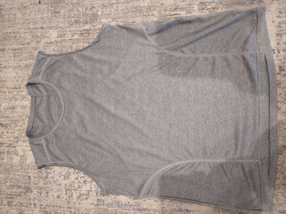 Сива спортна тениска без ръкави от Германия NORTH FACE