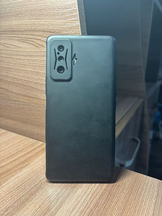 Поко ф4  gt 128 гб