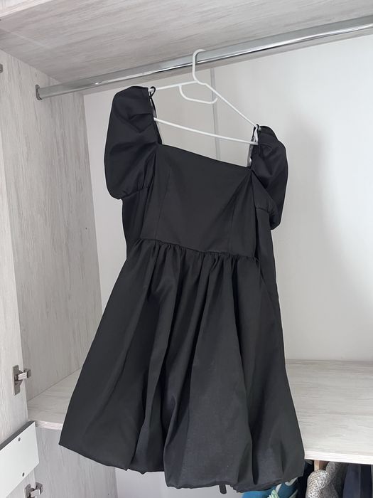 Элегантное чёрное платье