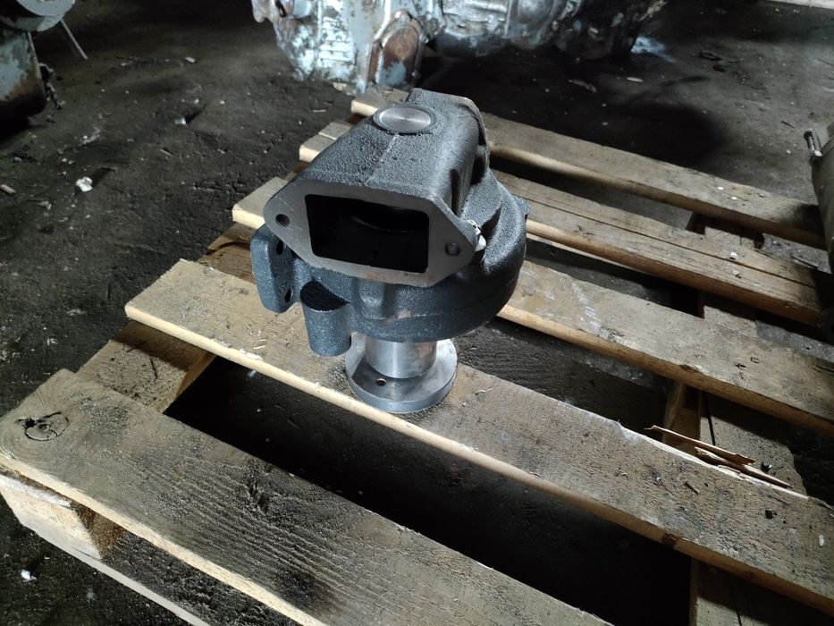 Насос водяной (помпа) Ямз-7511