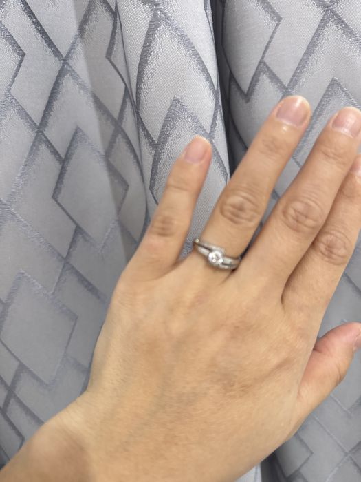 Продам серебрянный кольцо новая