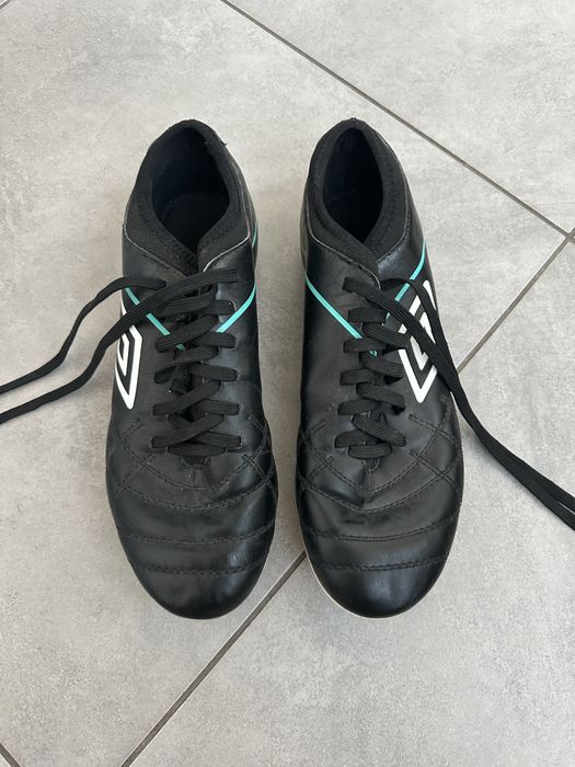 Umbro бутонки футболни обувки