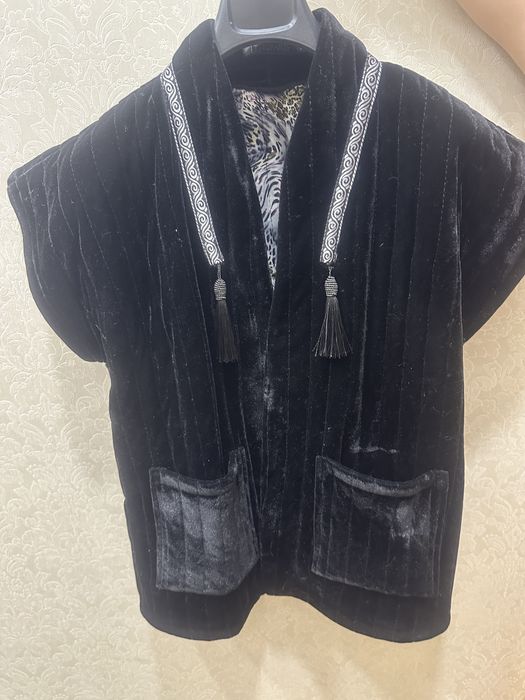 Продам жилет велюр