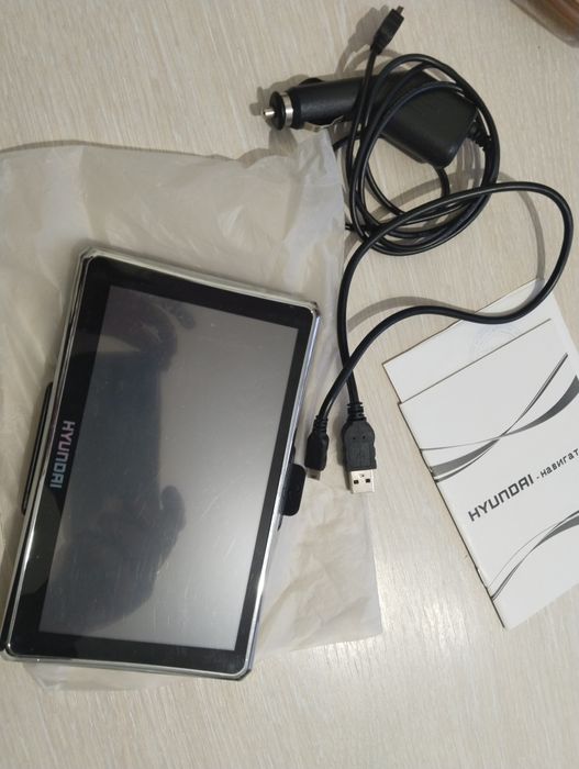 Продам автомобильный навигатор