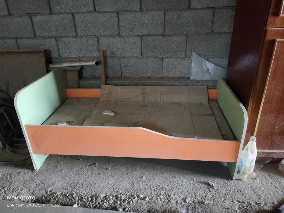 детская кровать б/у,  можно в детсад