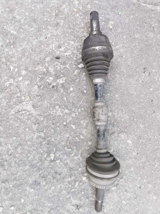 Полуоска от страна на пасажера Volvo V40 2.0 136 hp 2001 г.