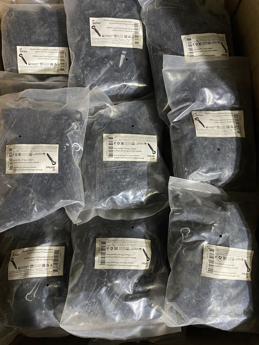 Дюбель хомут для кабеля