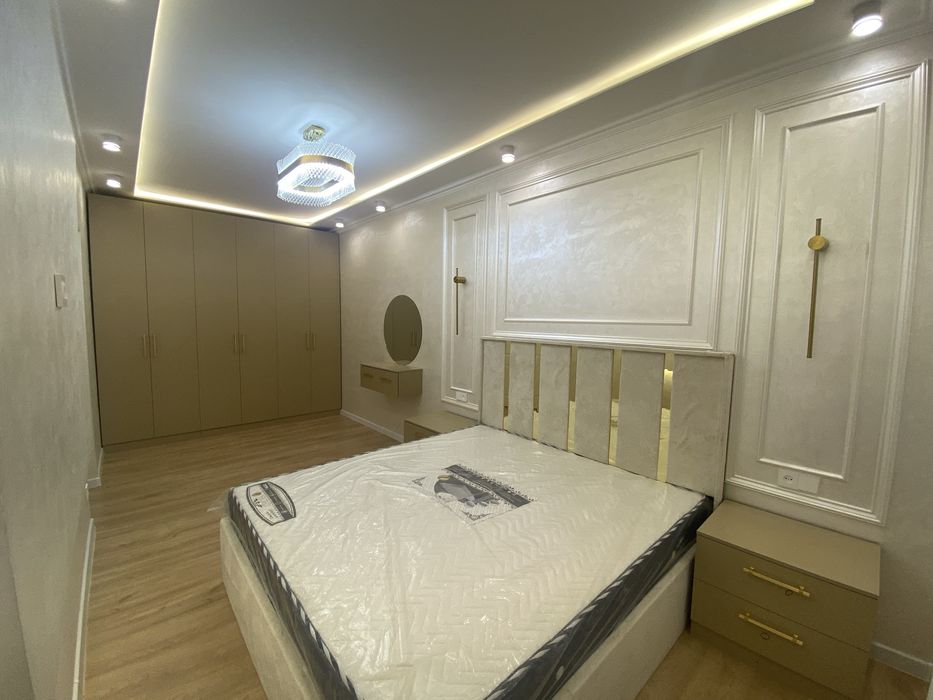 Продаеться 2 ком квартира.Новая все мебельи оборудование новые