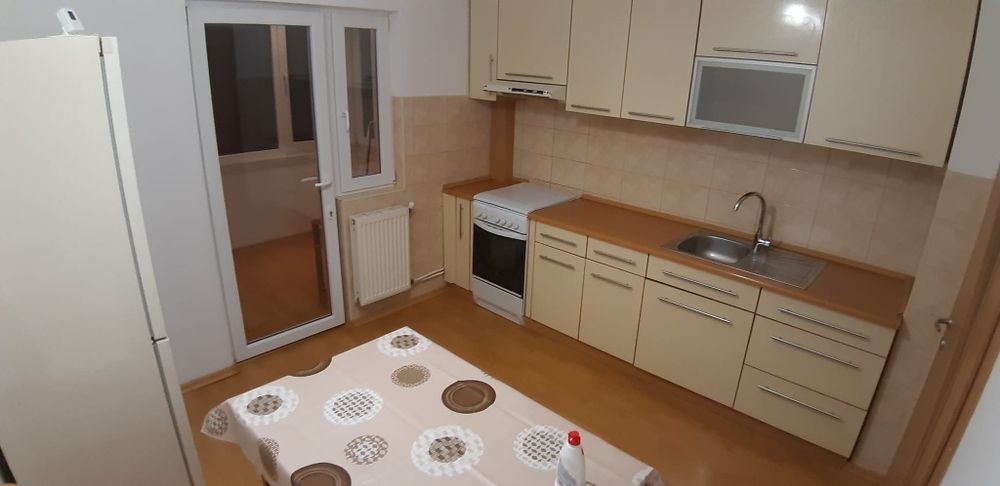 Proprietar vand apartament 2 camere decomandat