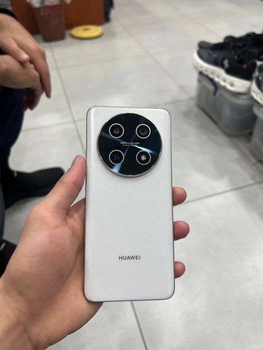 Huawei nova 13 i yangi tel