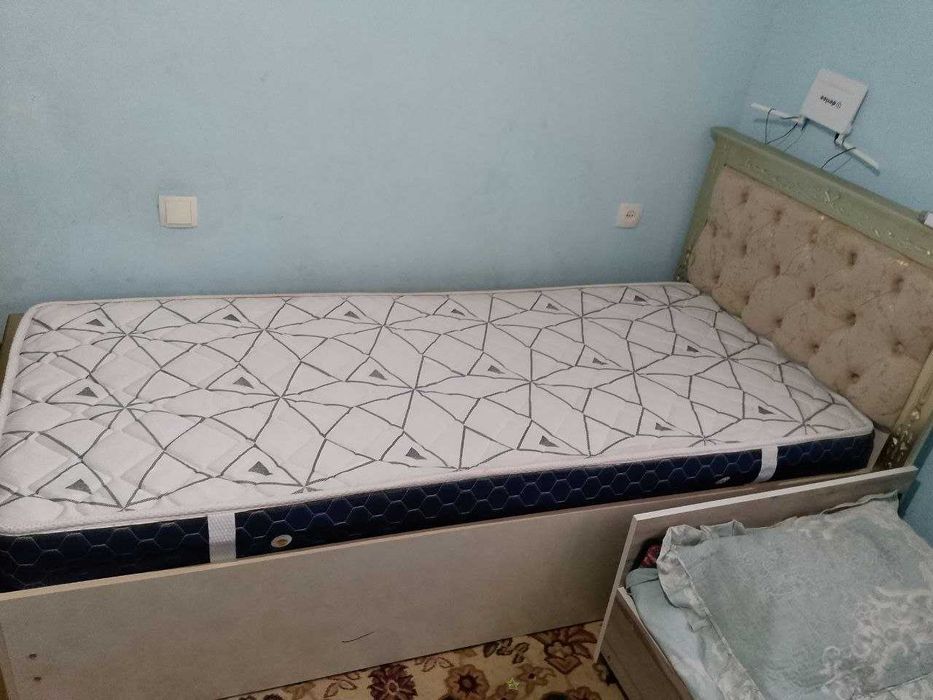 Bir kishilik divan sotiladi