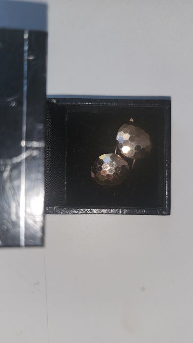 Продаётся золотые серьги 585 пробы