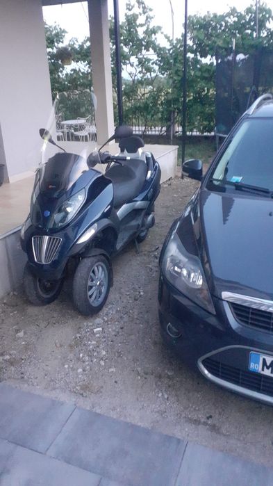 Piaggio Mp3 triciclu