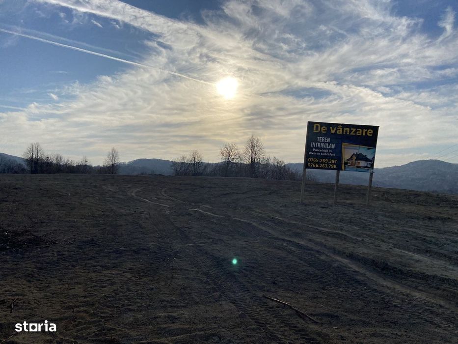 Teren intravilan 1288 mp, acces pietruit, utilități
