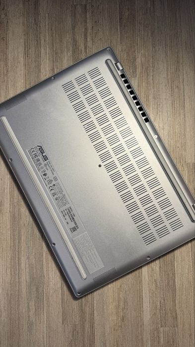 Laptop ASUS Vivobook S14 i7 1TB 16GB RAM