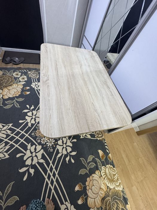 Продам стол кухонный