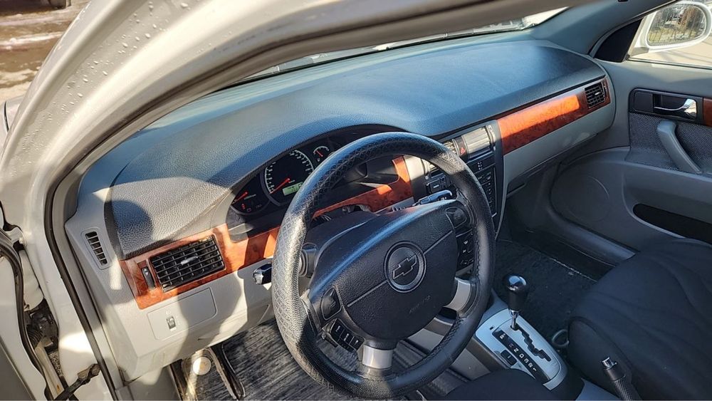 2012 yil 1,8 avtomat gen bor